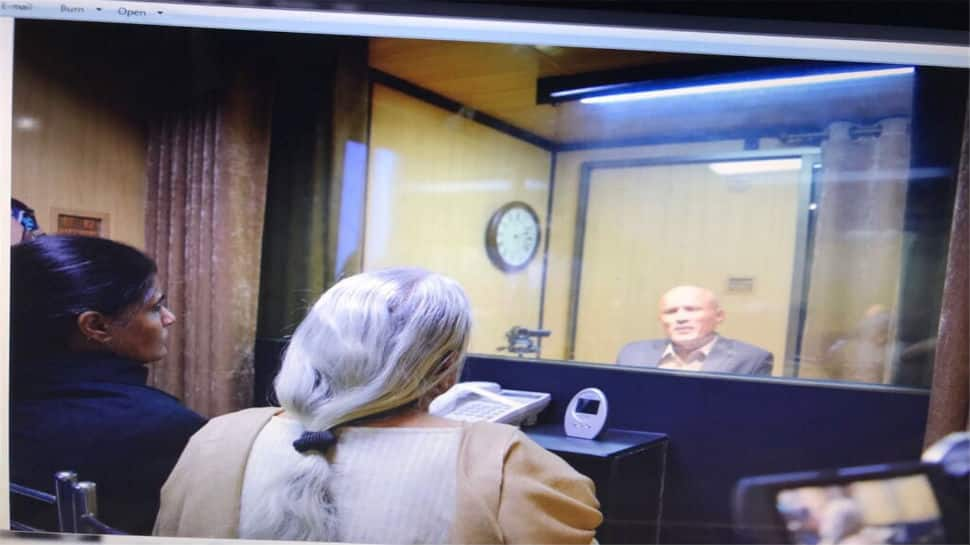 Glass barrier in between, mother and wife meet Jadhav in Islamabad 