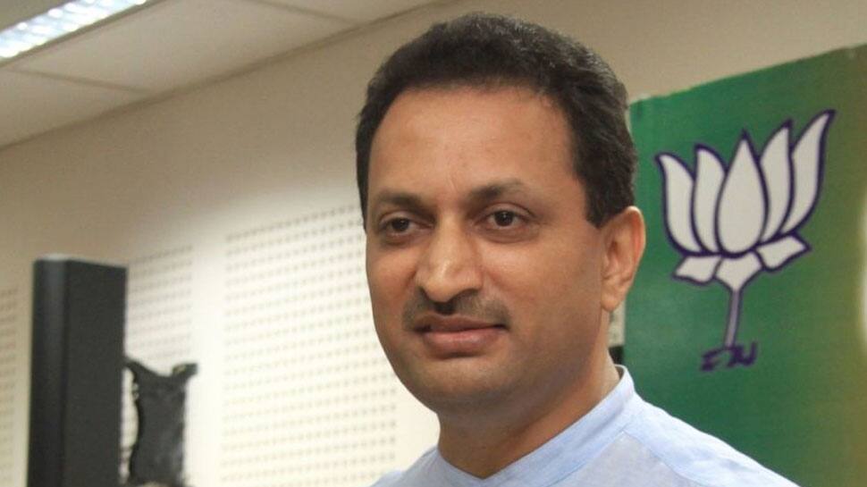 Union Minister Ananth Kumar Hegde mocks &#039;seculars&#039;, says they&#039;re unaware of their parentage