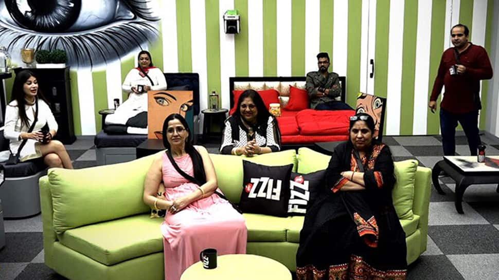 Bigg Boss 11, Day 86 written updates: Family and friends of the inmates enter the Padosi Ghar