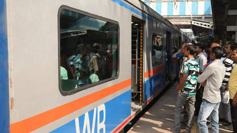 Here&#039;s a virtual tour of India&#039;s first air conditioned Mumbai local