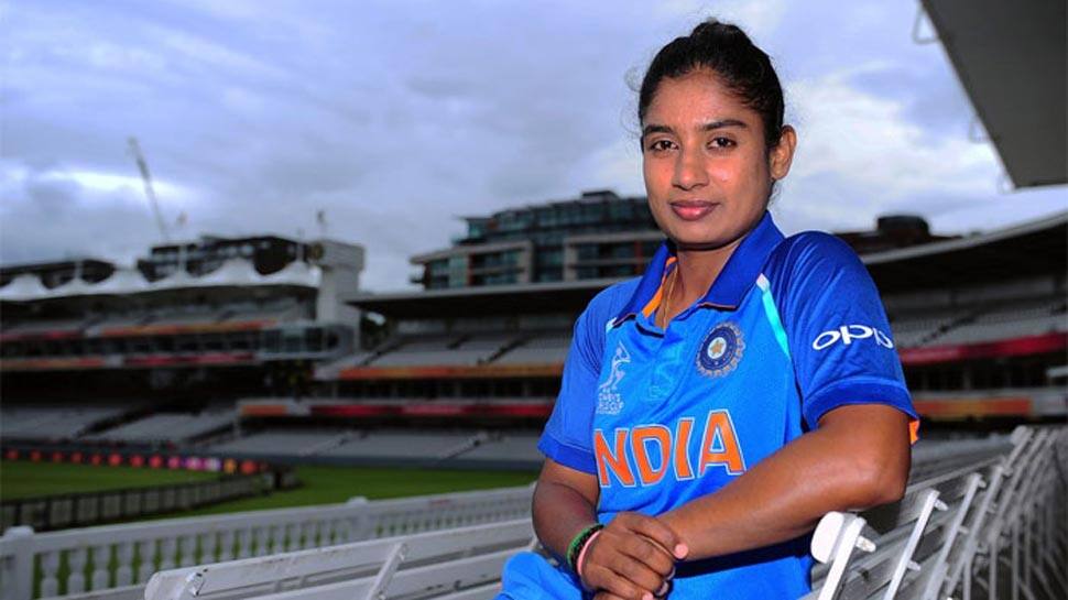 Telangana government presents Rs 1 crore to Indian women cricket team skipper Mithali Raj