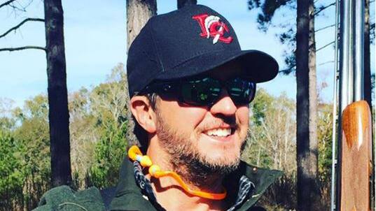 Luke Bryan slammed for gifting baby kangaroos to wife