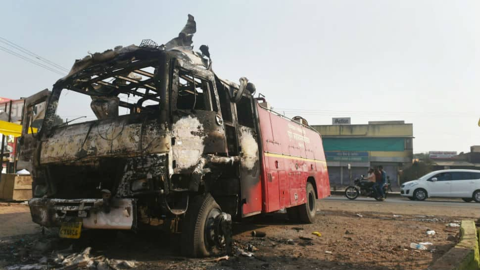 Pune: Buses stoned by Dalit protesters, schools and shops remain shut