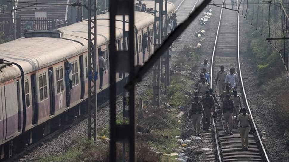 Mumbai: Suburban train services disrupted at Ghatkopar due to bandh called by Dalit outfits 