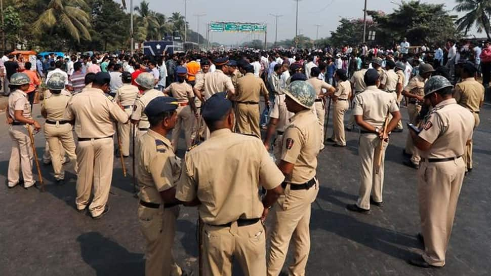 Mumbai: Rail services disrupted in Thane, Palghar due to Maharashtra bandh