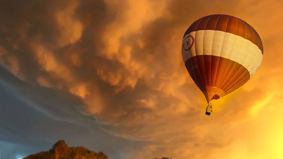 Hot air balloon crashes in Egypt, 1 tourist killed, 7 injured