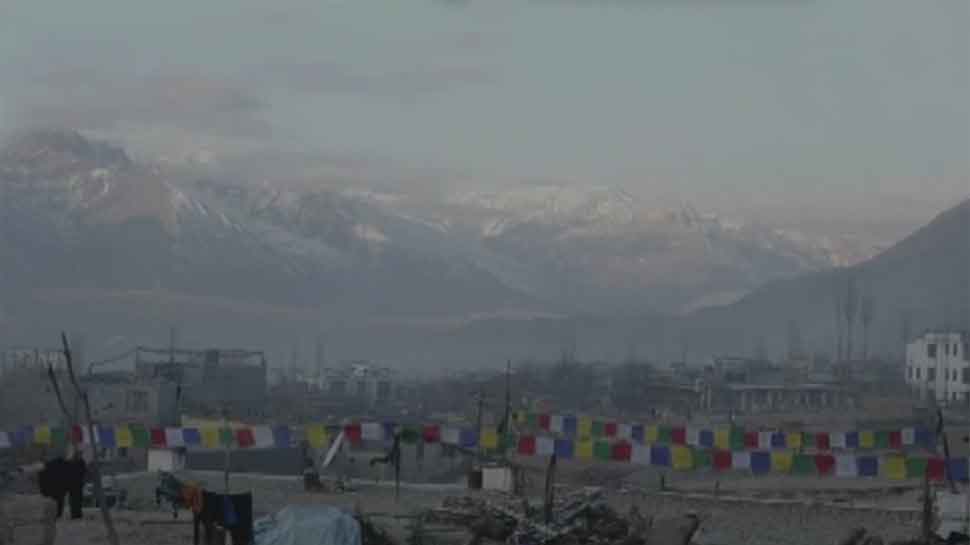 J&amp;K: Srinagar, Jammu record season&#039;s lowest temperatures; Leh at minus 16.8 degrees Celsius