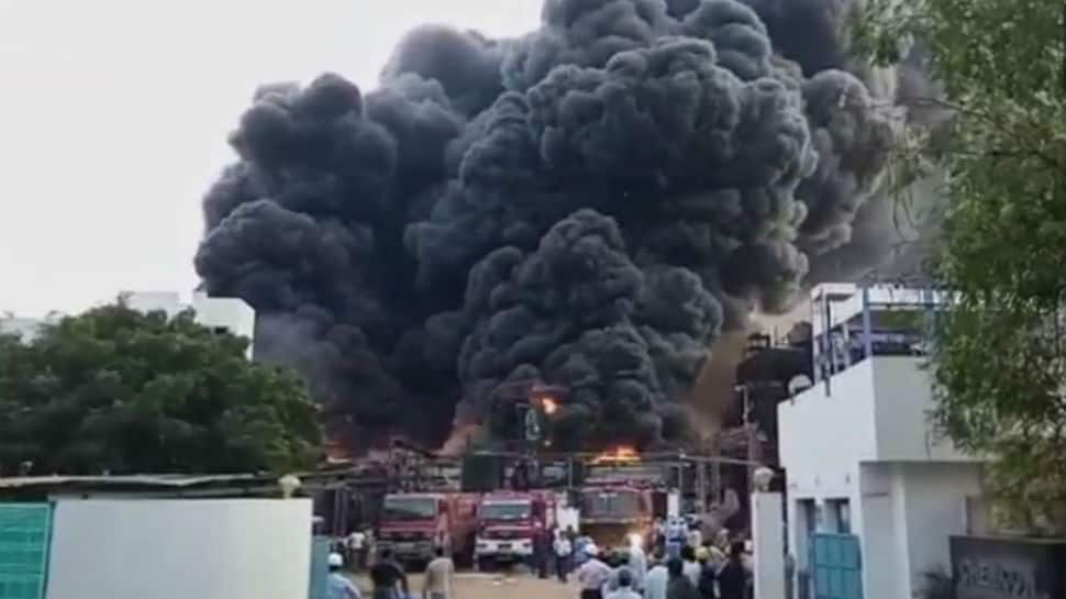 Major fire at chemical plant in Vadodara, fire brigades reach spot