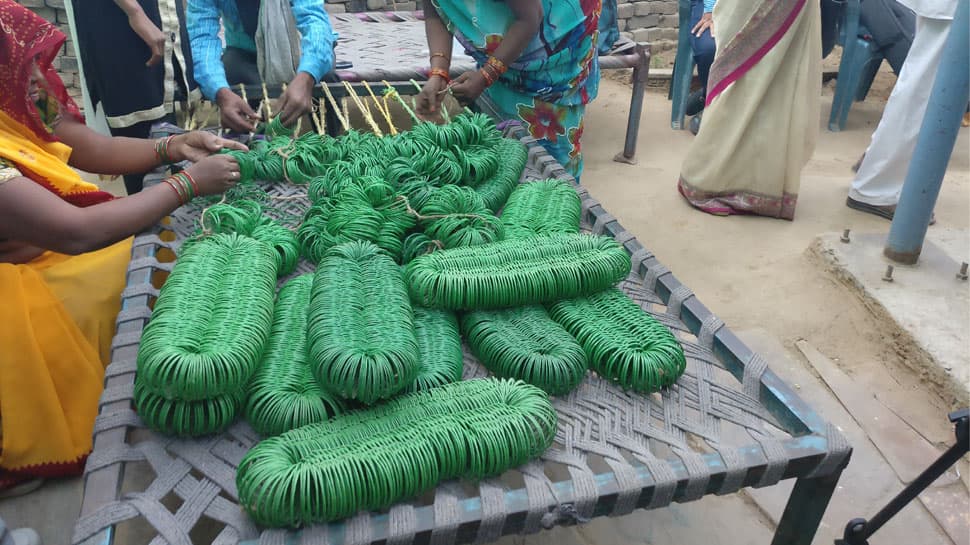 In times of fashionable bracelets, Bharatpur keeps the tradition of bangle making alive