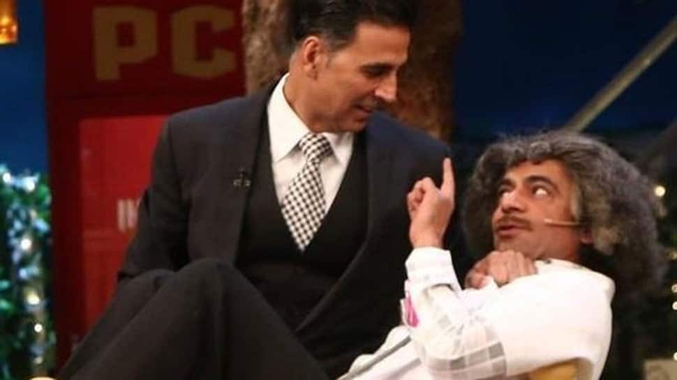 Sunil Grover aka Dr Mashoor Gulati back with &#039;Padman&#039; Akshay Kumar—Watch