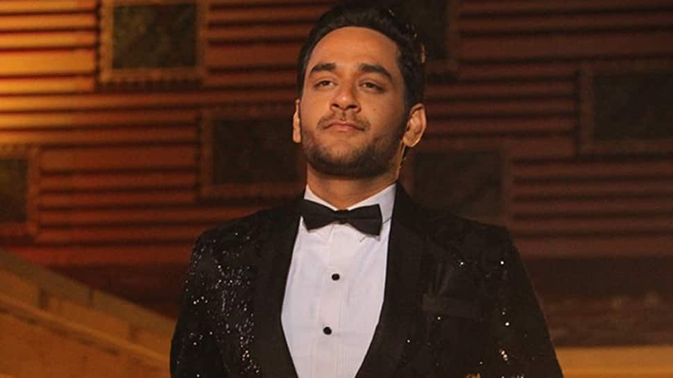 Vikas Gupta to give away his Bigg Boss 11 cash prize to these two contestants—Read inside