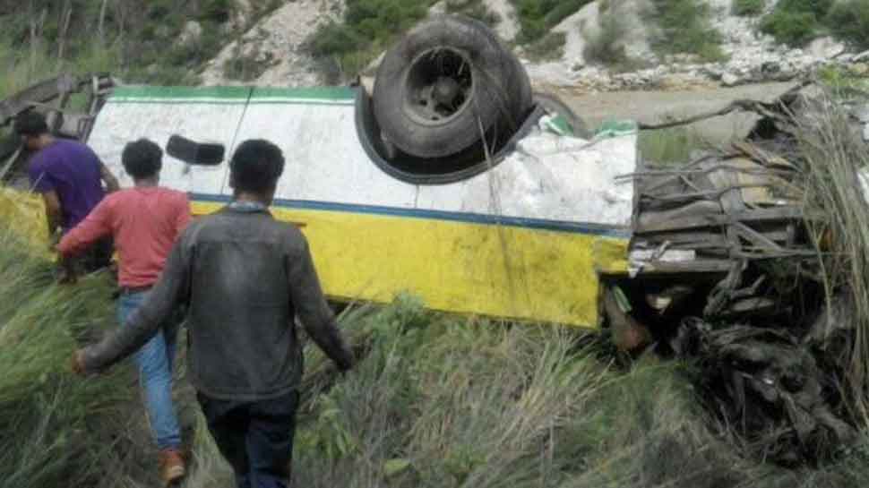 Shimla: Car rolls down 150-ft deep gorge, 3 killed