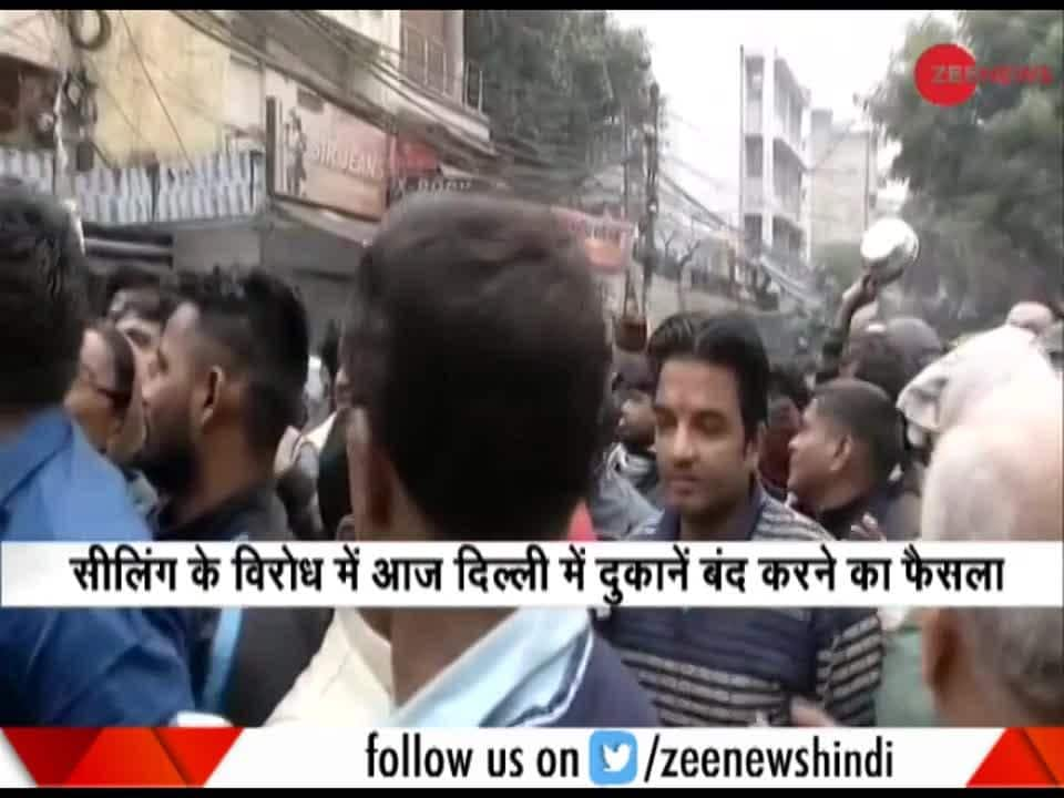 Traders shut down Delhi markets to protest against sealing | Zee News