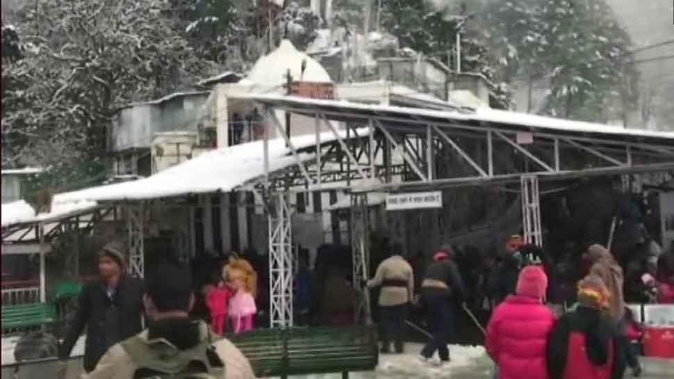 Cold wave grips north India; Shimla, Vaishno Devi receive snowfall