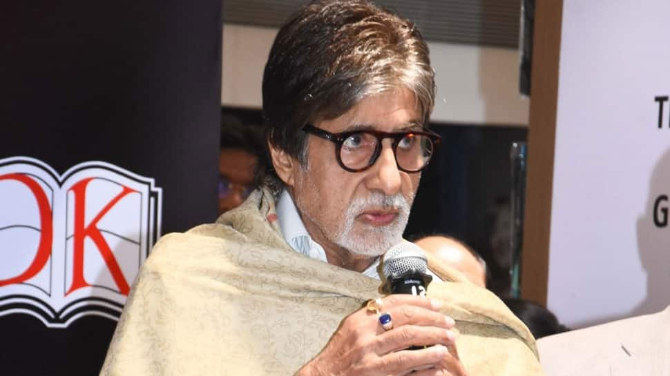 Amitabh Bachchan sings an A-Capella number