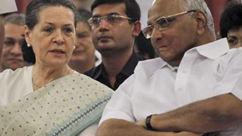 Anti-Modi front: Sonia Gandhi, Sharad Pawar start backdoor talks for 2019 election