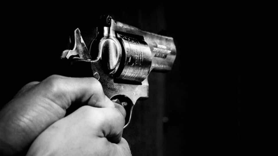 DSP shoots himself in Faridkot with service revolver during students&#039; protest