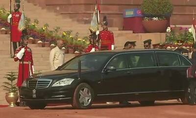 President Ram Nath Kovind leaves for Parliament.