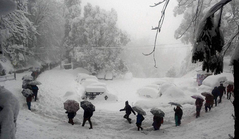 Fresh snowfall in Jammu and Kashmir, temperature goes below freezing