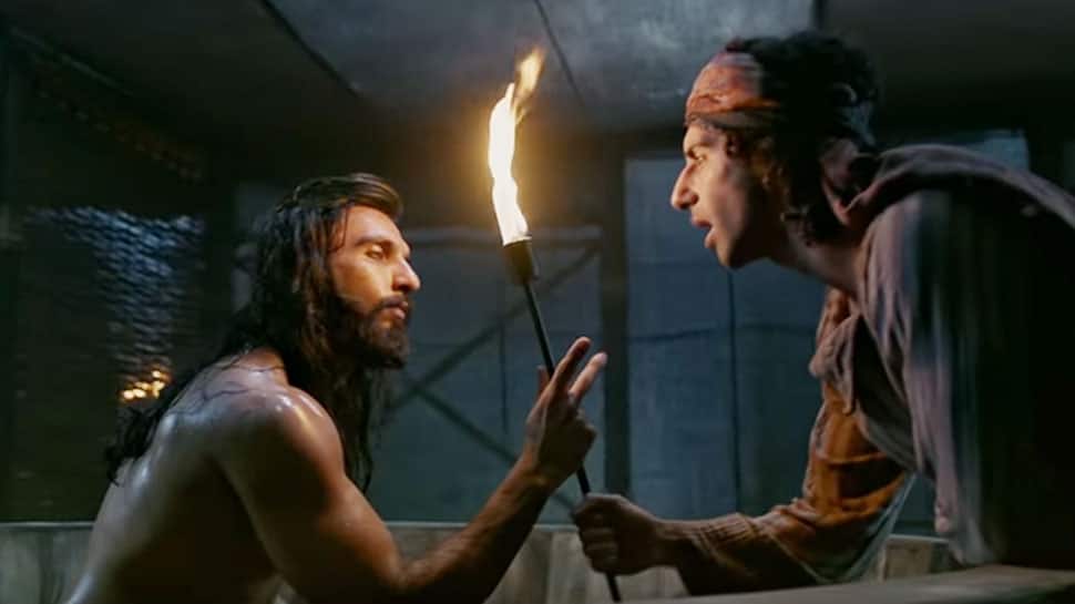 Padmaavat Ranveer Singh And Jim Sarbh Will Cast A Spell On You With Binte Dil Watch Music News Zee News Padmavati (2018) cast and crew credits, including actors, actresses, directors, writers and more. padmaavat ranveer singh and jim sarbh