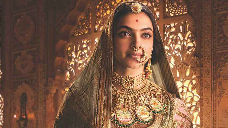 Did Deepika Padukone Ask Sanjay Leela Bhansali To Put Padmaavat On Hold Movies News Zee News Written by sanjay leela bhansali and prakash kapadia, this surely is bhansali's toughest work till date. did deepika padukone ask sanjay leela
