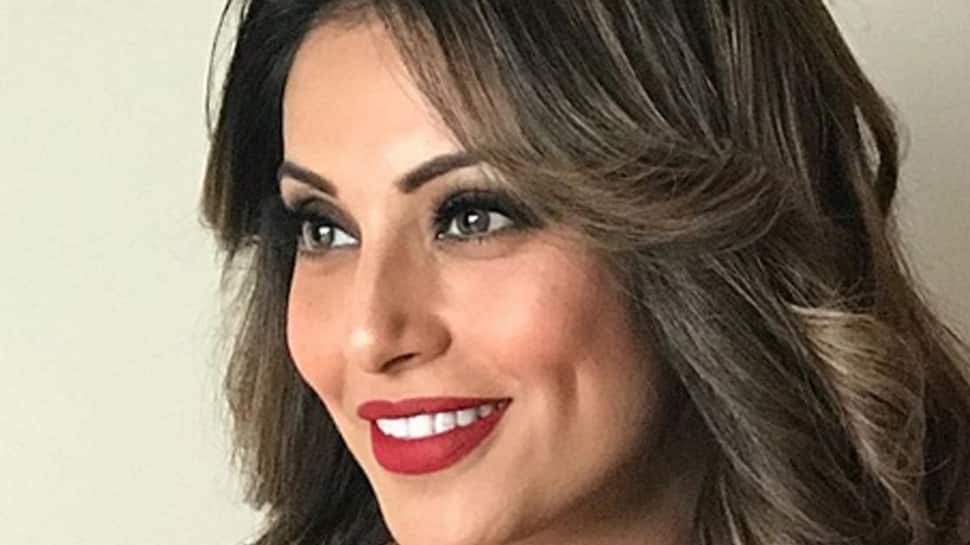 Bipasha Basu spills glamour in an outfit for Lakme Fashion Week—Watch video