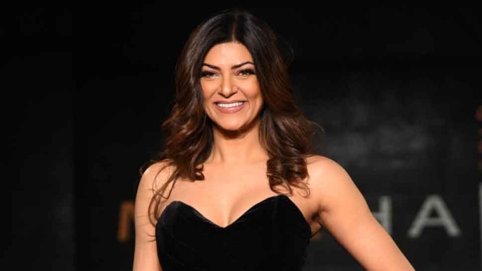 Lakme Fashion Week: Sushmita Sen walks to the tunes of Umrao Jaan