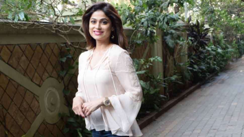 I live without regret, happy with whatever I have, says Shamita Shetty