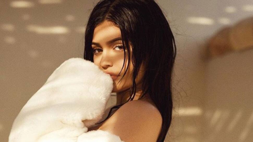 Kylie Jenner announces birth of baby girl