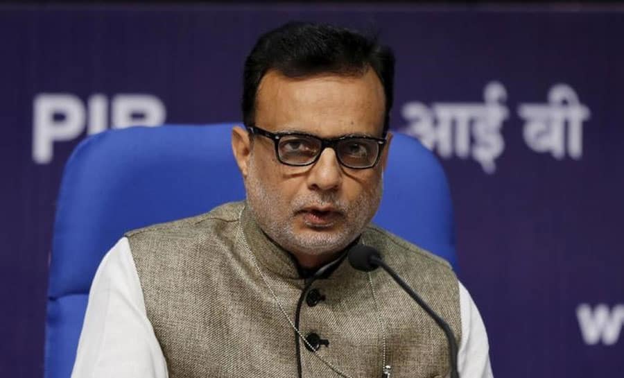 Government will look into market slump: Hasmukh Adhia