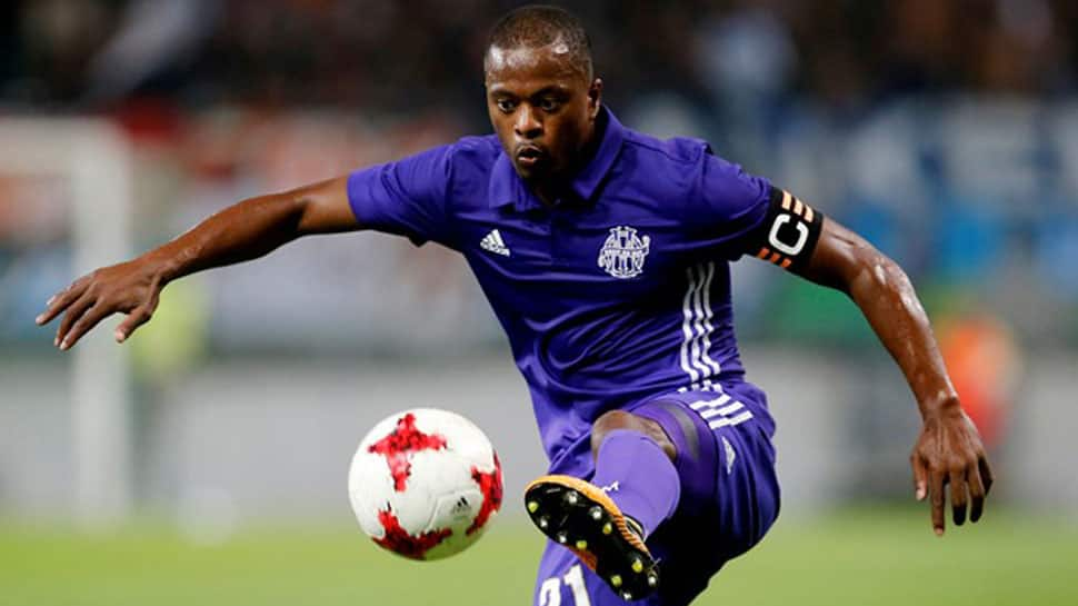 West Ham sign former Manchester United full-back Patrice Evra on short-term contract