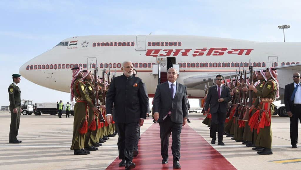 PM Narendra Modi arrives in Jordan to rousing welcome; greeted with chants of &#039;Bharat Mata Ki Jai&#039; 