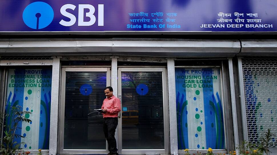 Bad loans hurt state-run banks, push SBI to surprise third-quarter loss