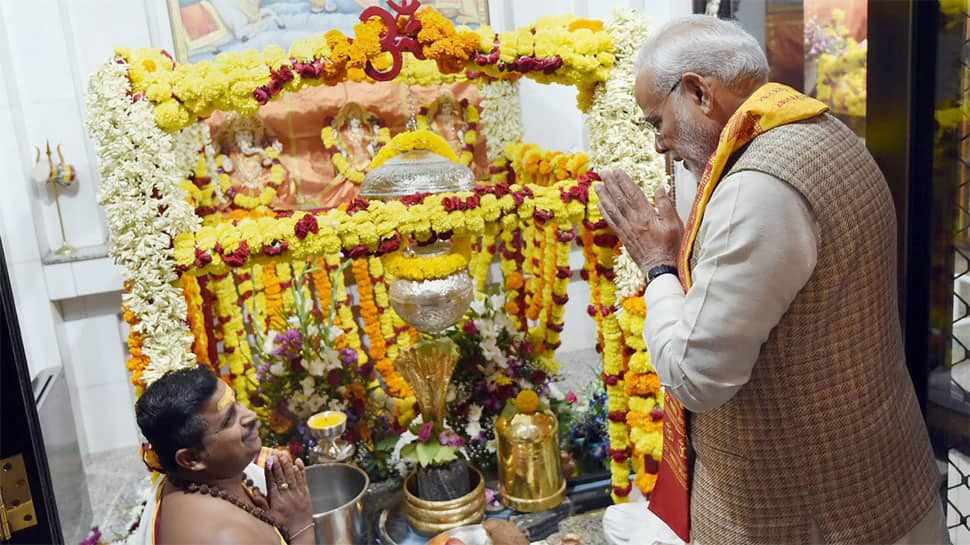 PM Narendra Modi prays at 125-year-old Shiva temple in Muscat, feels &#039;extremely blessed&#039; 