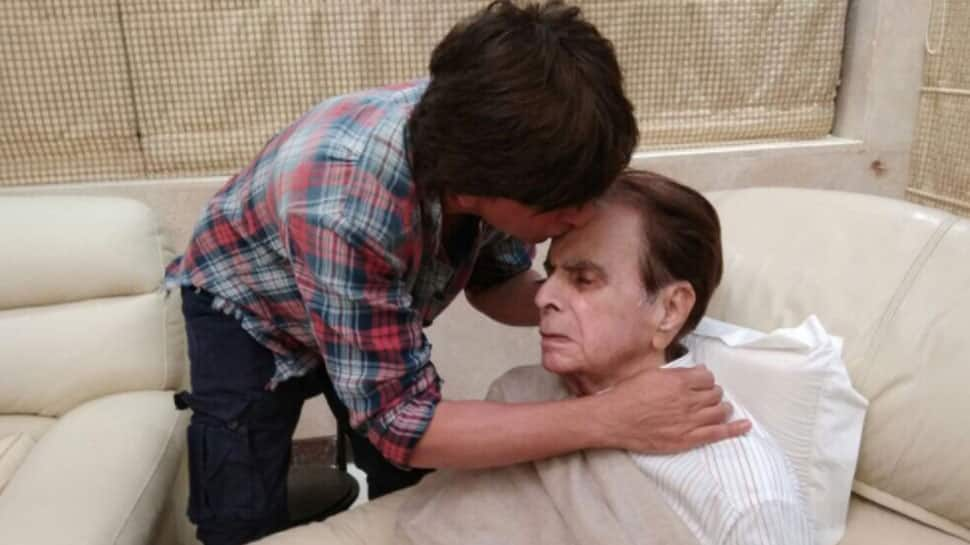 Shah Rukh Khan’s latest pic with Dilip Kumar goes viral