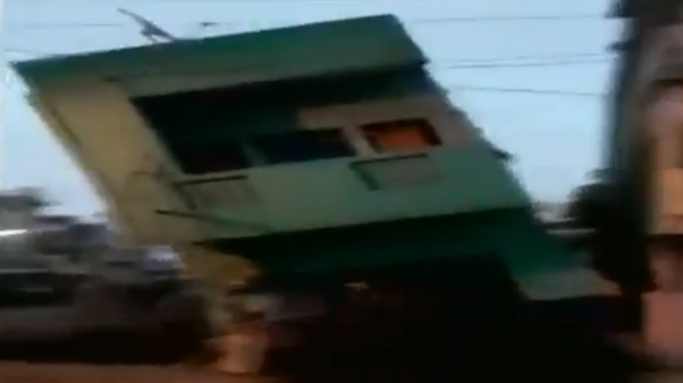 Watch: Building collapses like pack of cards in Madhya Pradesh&#039;s Shajapur