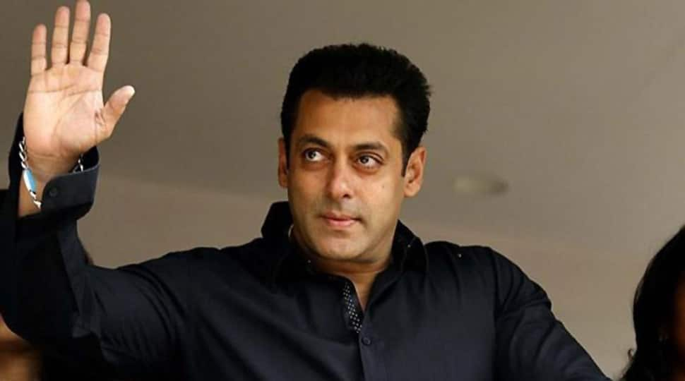 Race 3: Salman Khan greets fans from Bangkok—Watch video 