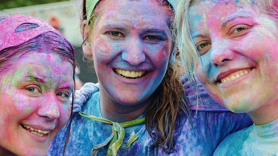 Holi 2018: Traditional fashion technique to try on this colourful day