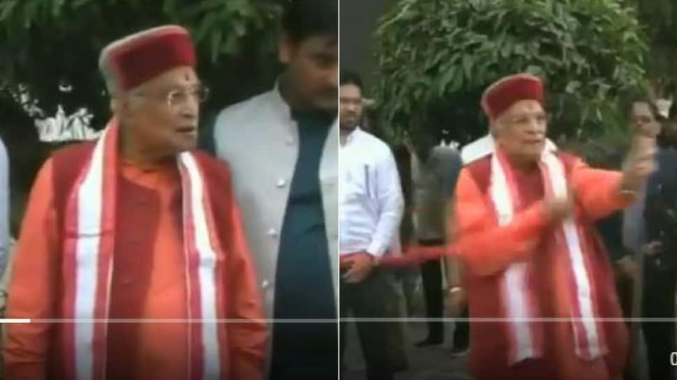 Watch: No scissors for inauguration, furious Murli Manohar Joshi tears off ribbon