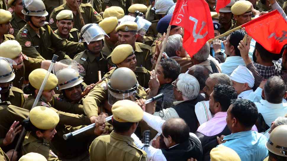 Rajasthan farmers protest on Jaipur-Sikar highway, over 5,000 vehicles stuck for hours