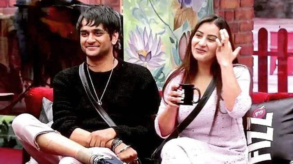 BiggBoss 11 contestant Vikas Gupta&#039;s reason for not following Shilpa Shinde on Twitter will crack you up!