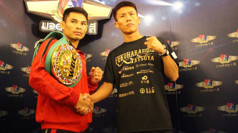 Undefeated Thai Dwarf Giant One Win From Floyd Mayweather Record Other Sports News Zee News