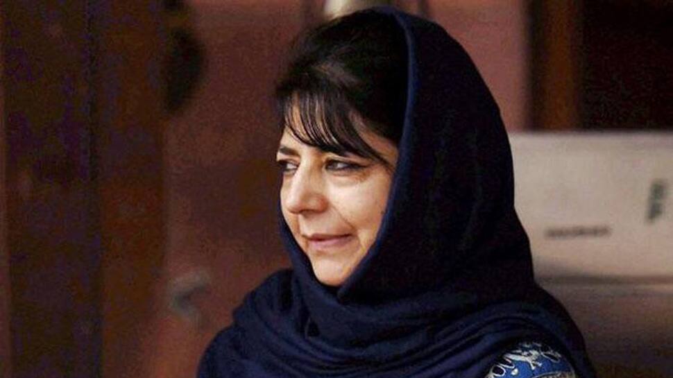 Hajj airfare reduction: J&amp;K CM Mehbooba Mufti welcomes Centre&#039;s decision