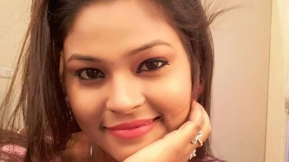 Bengali actress Moumita Saha found hanging from ceiling fan in Kolkata