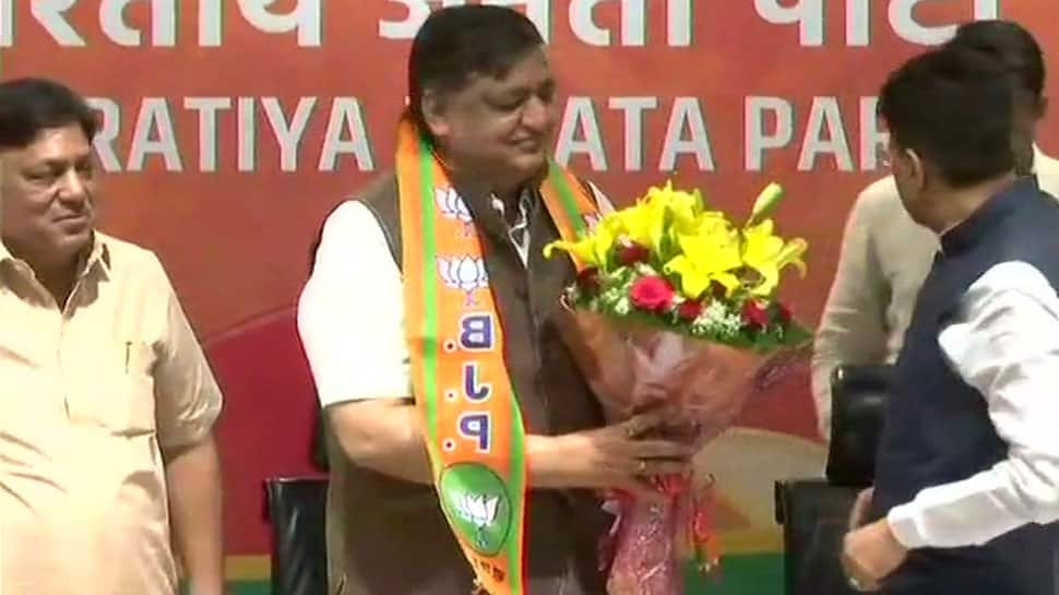 Former Samajwadi Party stalwart Naresh Agrawal joins BJP