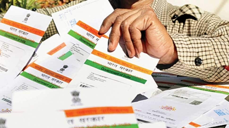 SC extends Aadhaar linking with bank accounts, mobile phones indefinitely till final judgement