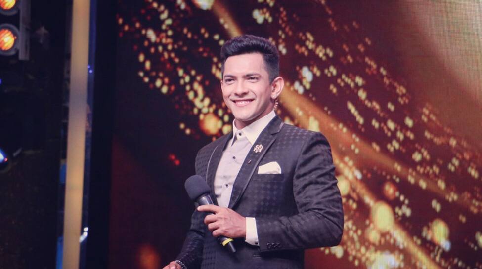 Aditya Narayan apologises for ramming car into rickshaw