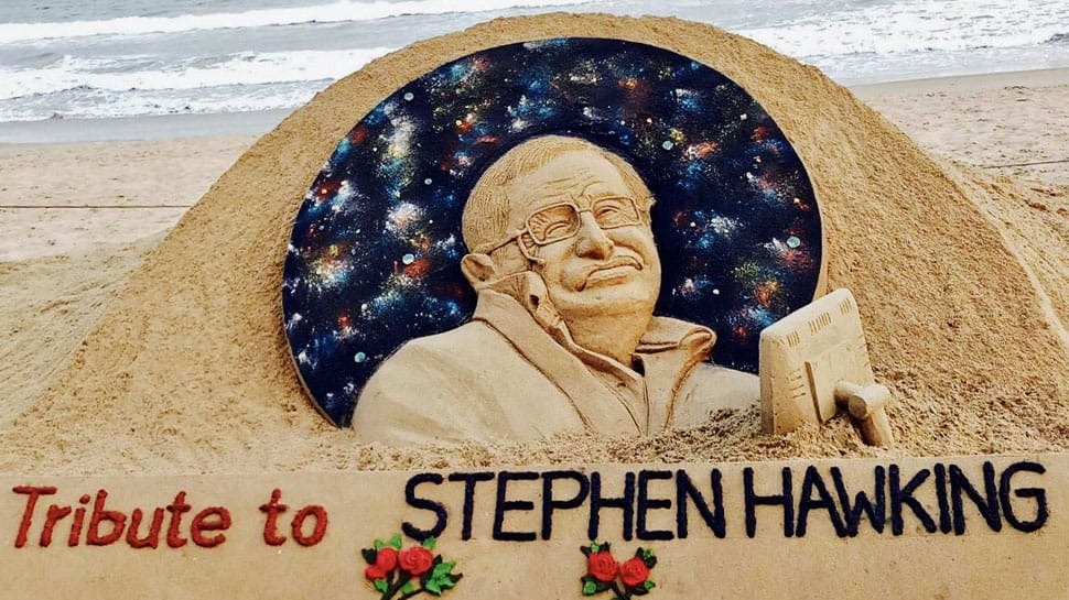 Sudarsan Pattnaik pays sand art tribute to Stephen Hawking—Pics