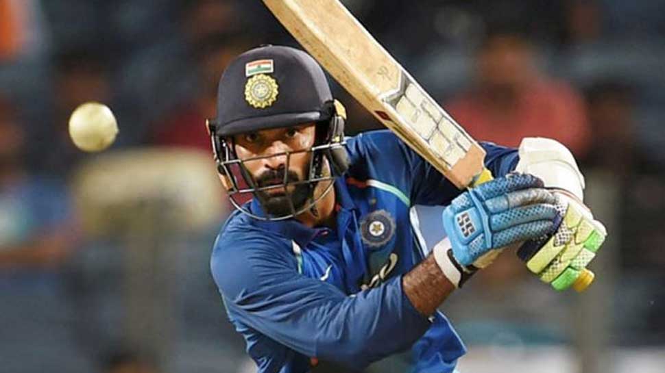 Dinesh Karthik&#039;s last-ball six makes Twitter explode with compliments