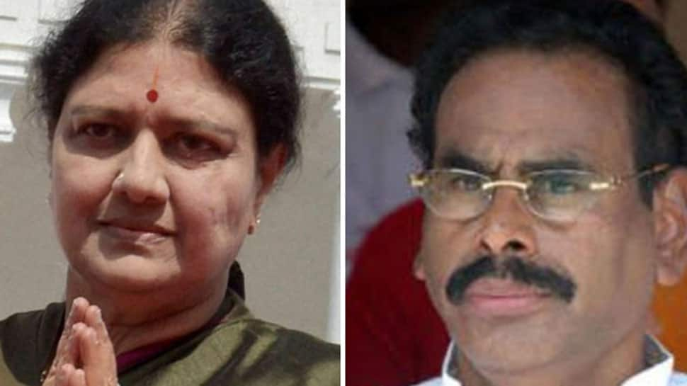 Sasikala seeks 15-day parole to attend husband Natarajan&#039;s funeral